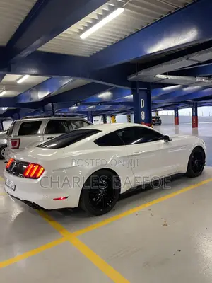 Ford Mustang V6 Fastback 2016 White