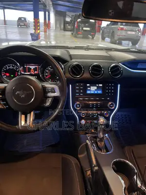 Ford Mustang V6 Fastback 2016 White