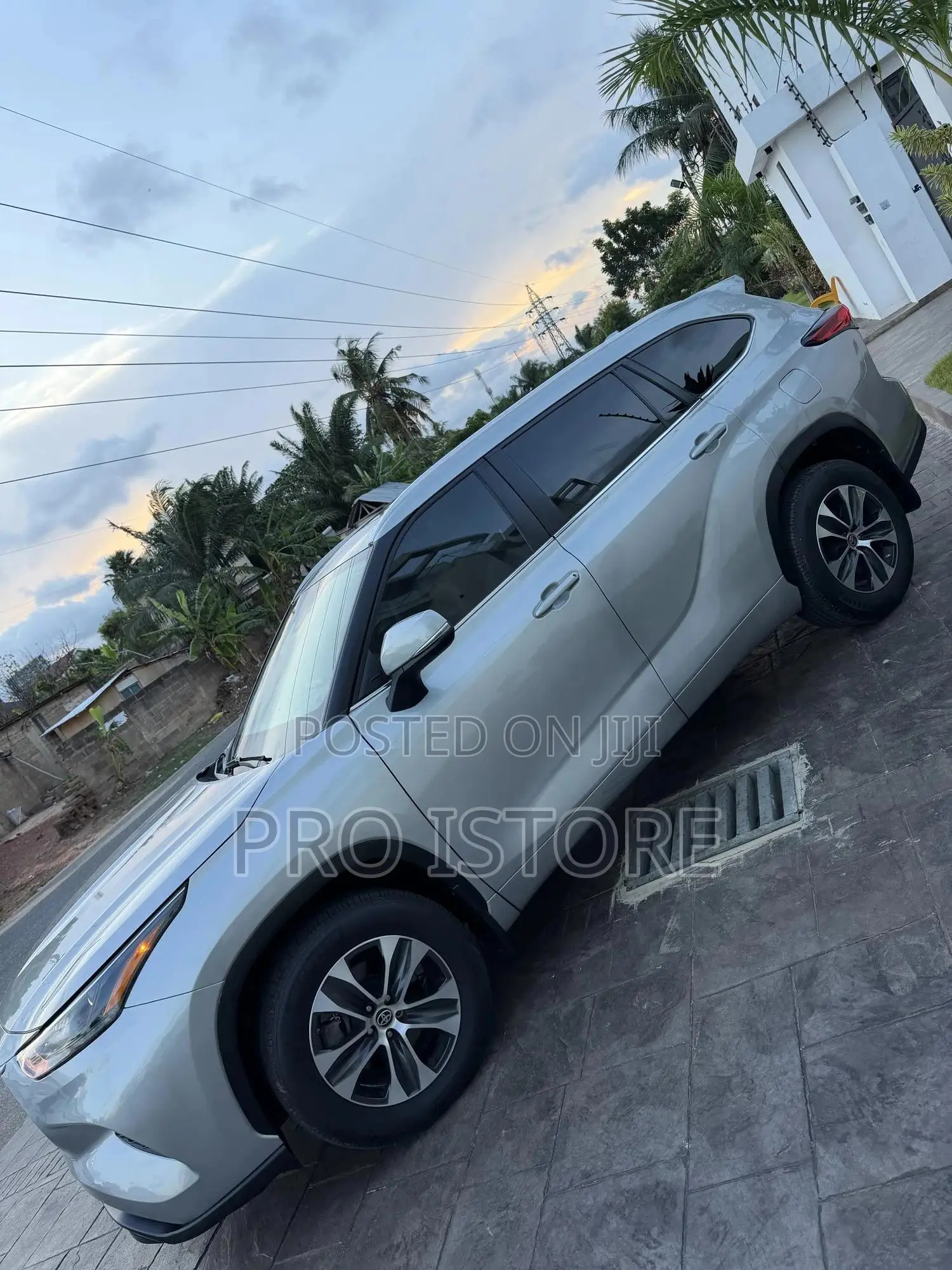 Toyota Highlander XLE AWD 2024 Silver
