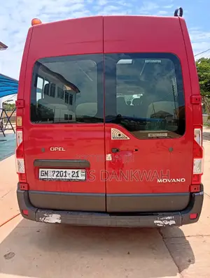 Opel Vivaro 2013 Red