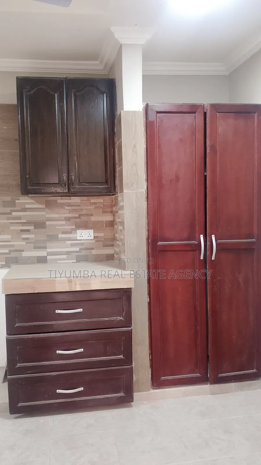 3bdrm Apartment in Tiyumba Real Estates, Ga East Municipal for rent