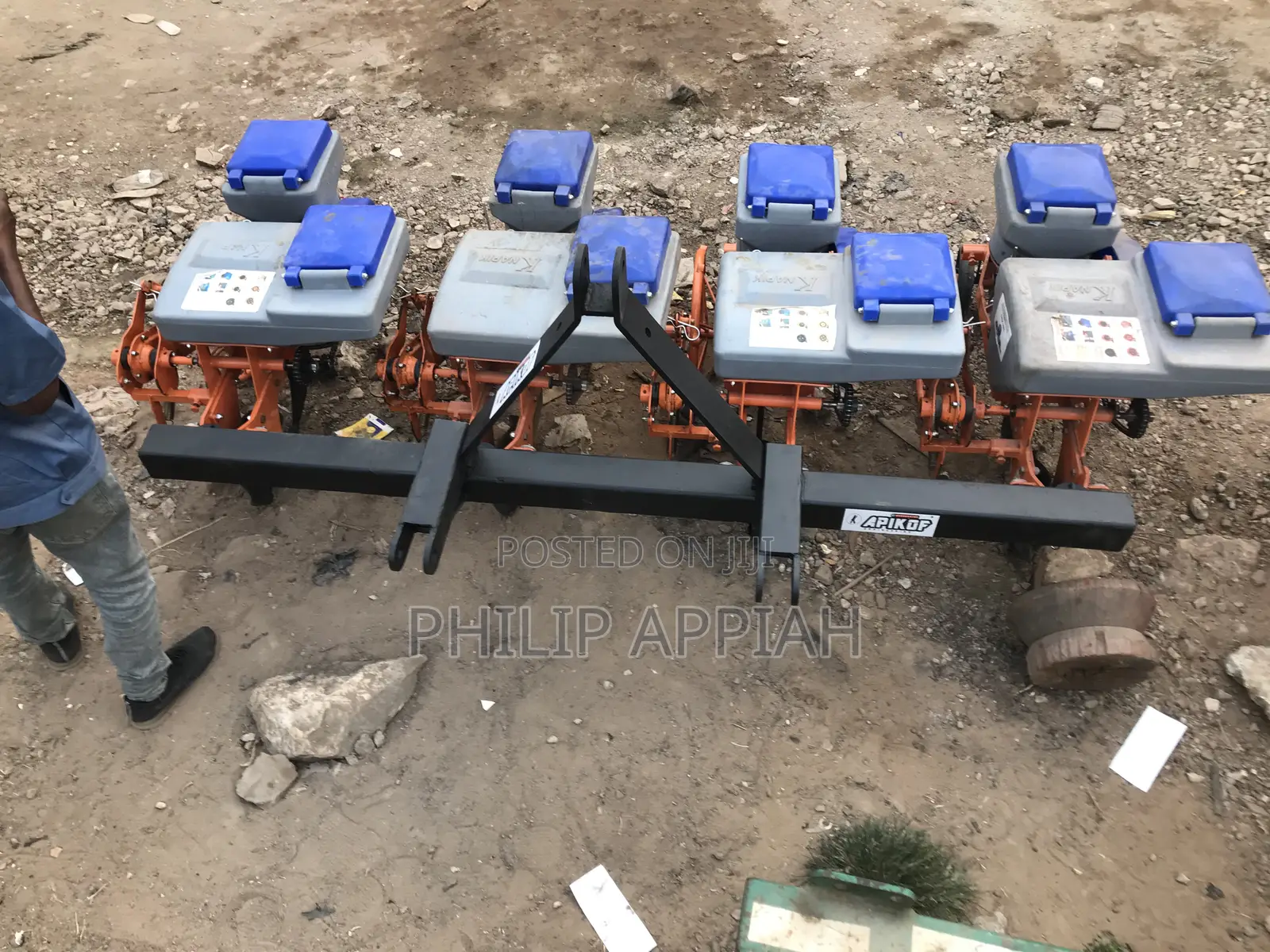 4 Rows Seed Planter