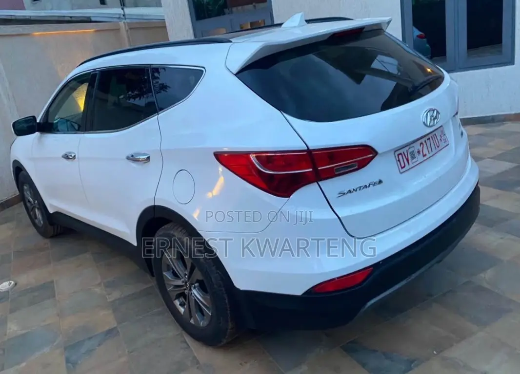 Hyundai Santa Fe 2015 White