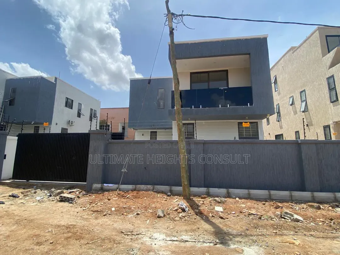 3bdrm House in Community 18, Melcom for sale