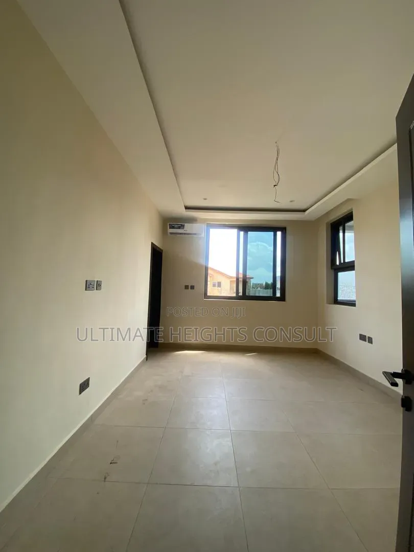 4bdrm House in Spintex Community 18, Melcom for sale