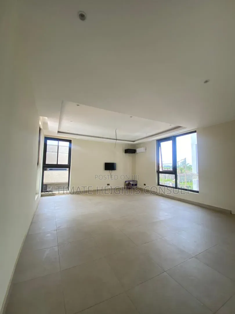 4bdrm House in Spintex Community 18, Melcom for sale