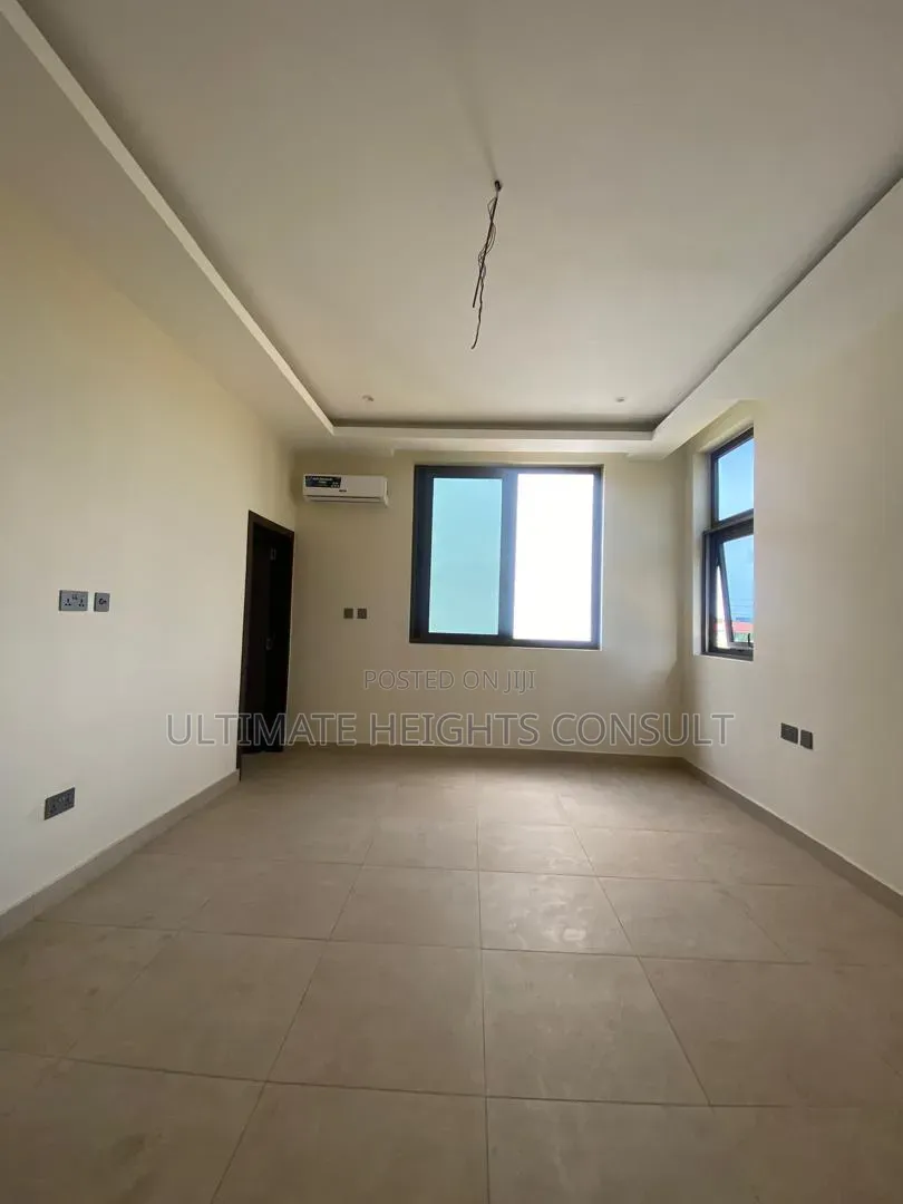 4bdrm House in Spintex Community 18, Melcom for sale