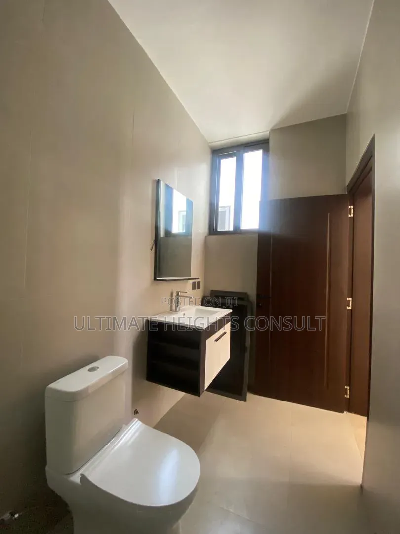 4bdrm House in Spintex Community 18, Melcom for sale