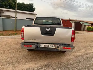 Nissan Navara 2015 Silver