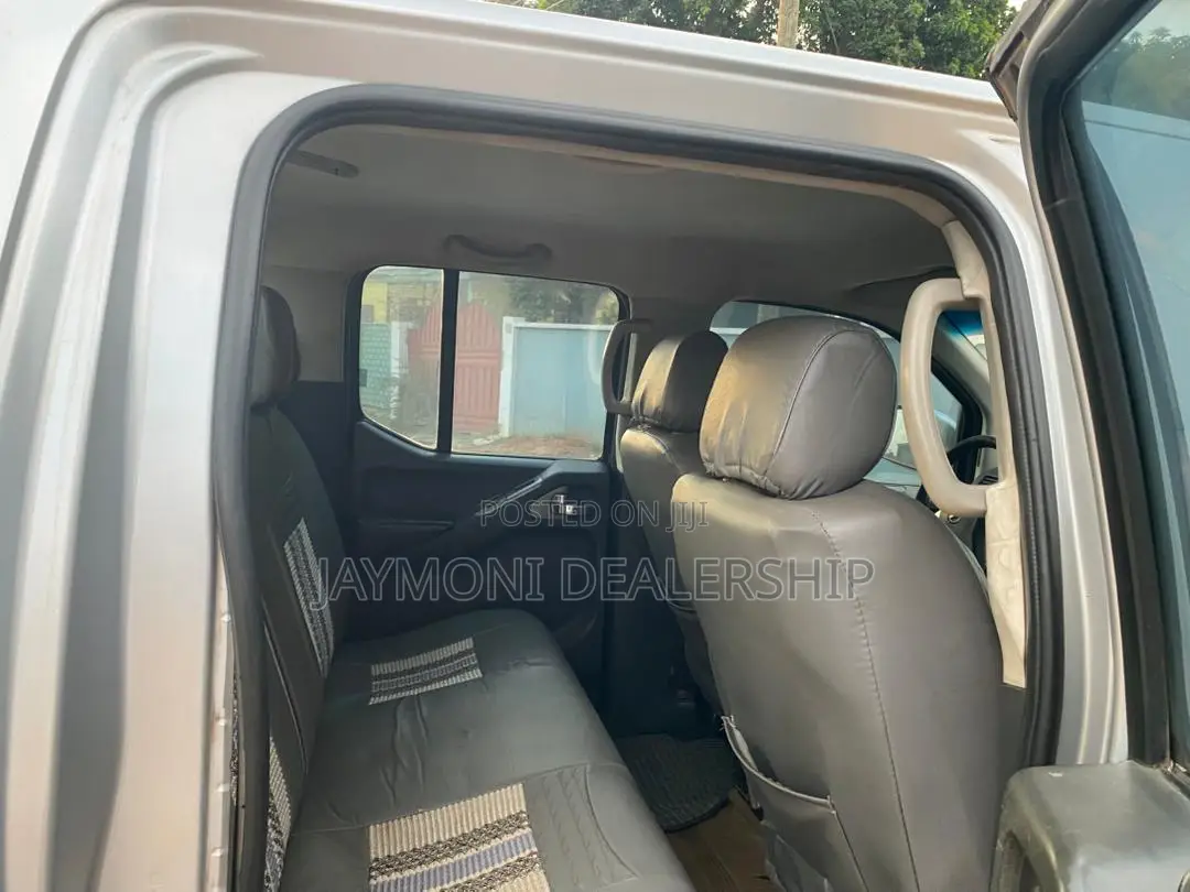 Nissan Navara 2015 Silver