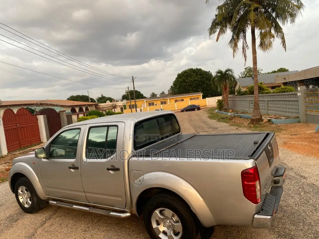 Nissan Navara 2015 Silver