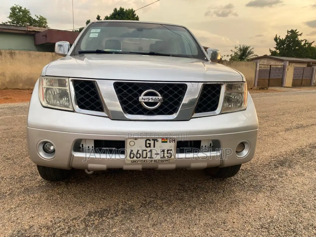 Nissan Navara 2015 Silver