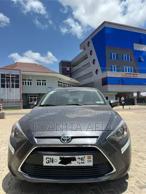 Toyota Yaris iA 1.5 FWD 2017 Gray