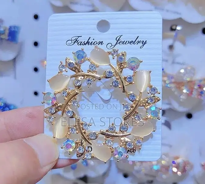 Stylish Brooches