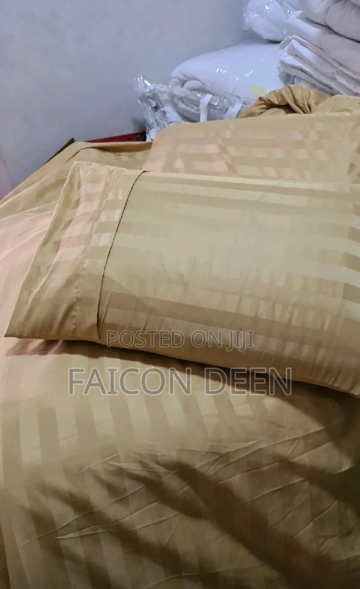 High Class Look,Heavy Duty Performance(2 Cotton Bedsheets,4 Pilow Case