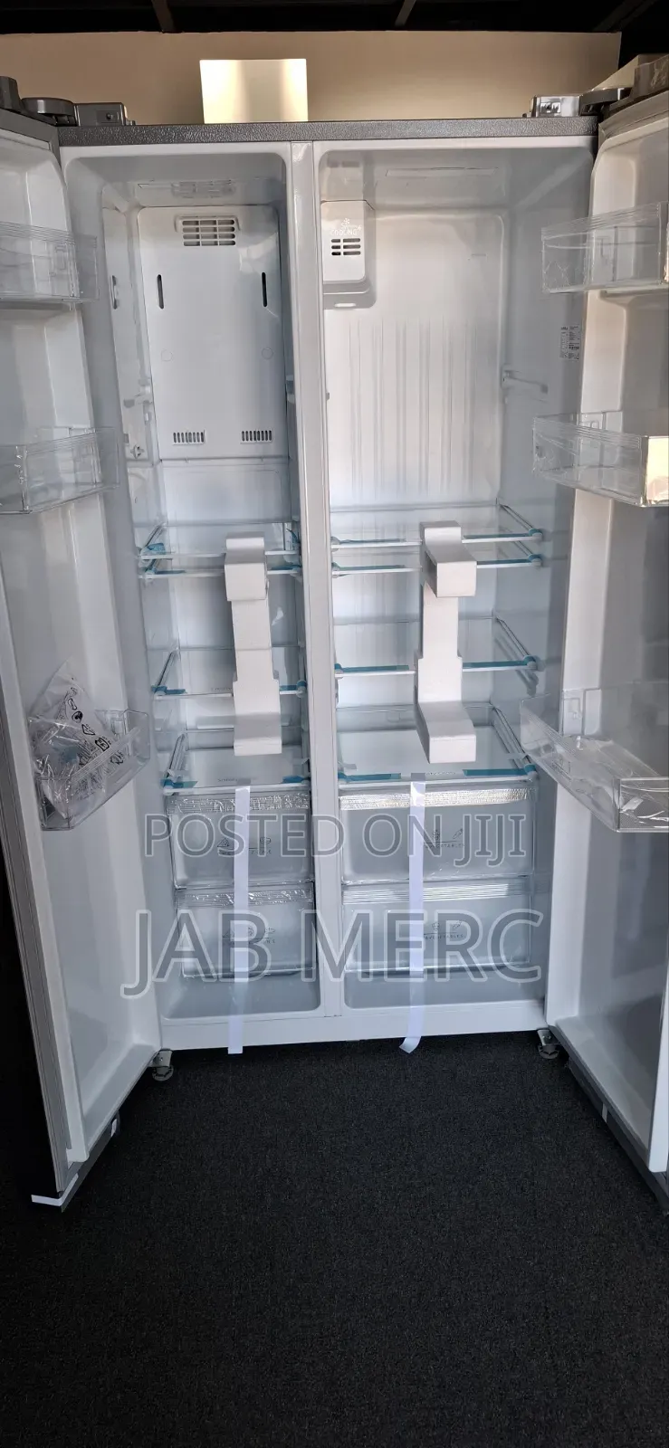 90cm Side by Side Silver Fridge With Freezer on Left and Fridge Right