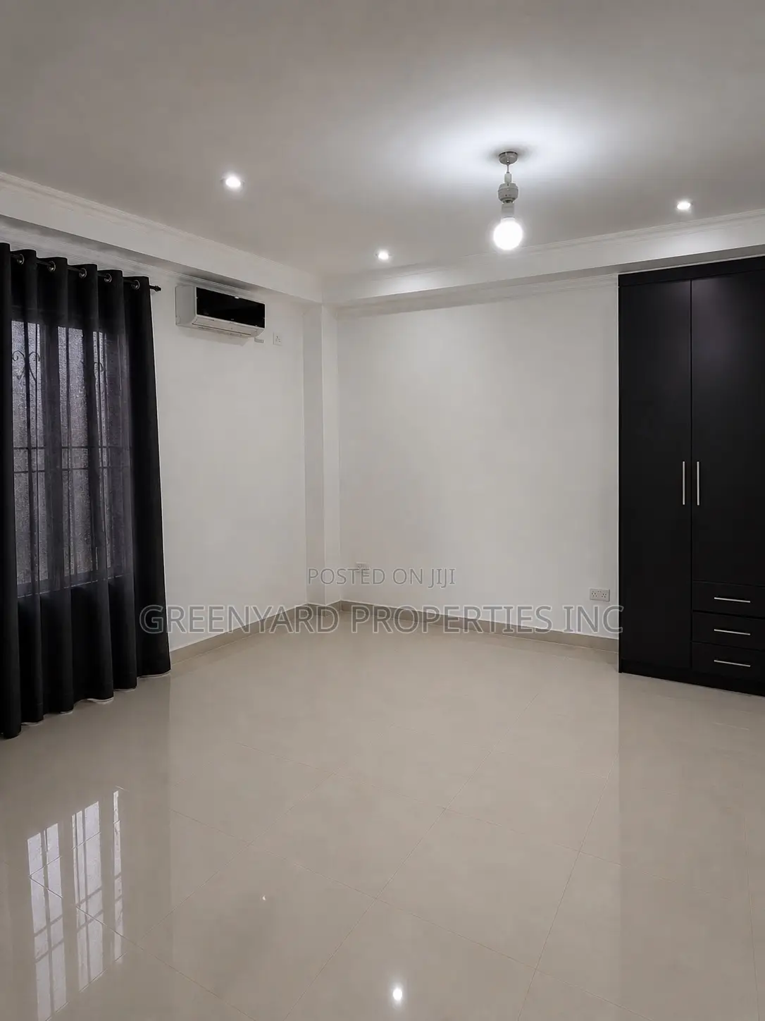 8bdrm Villa in Teiman, Oyarifa for sale