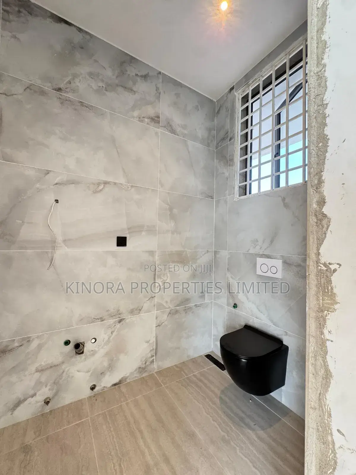 5bdrm Duplex in Oyarifa, Ghana Flag for sale