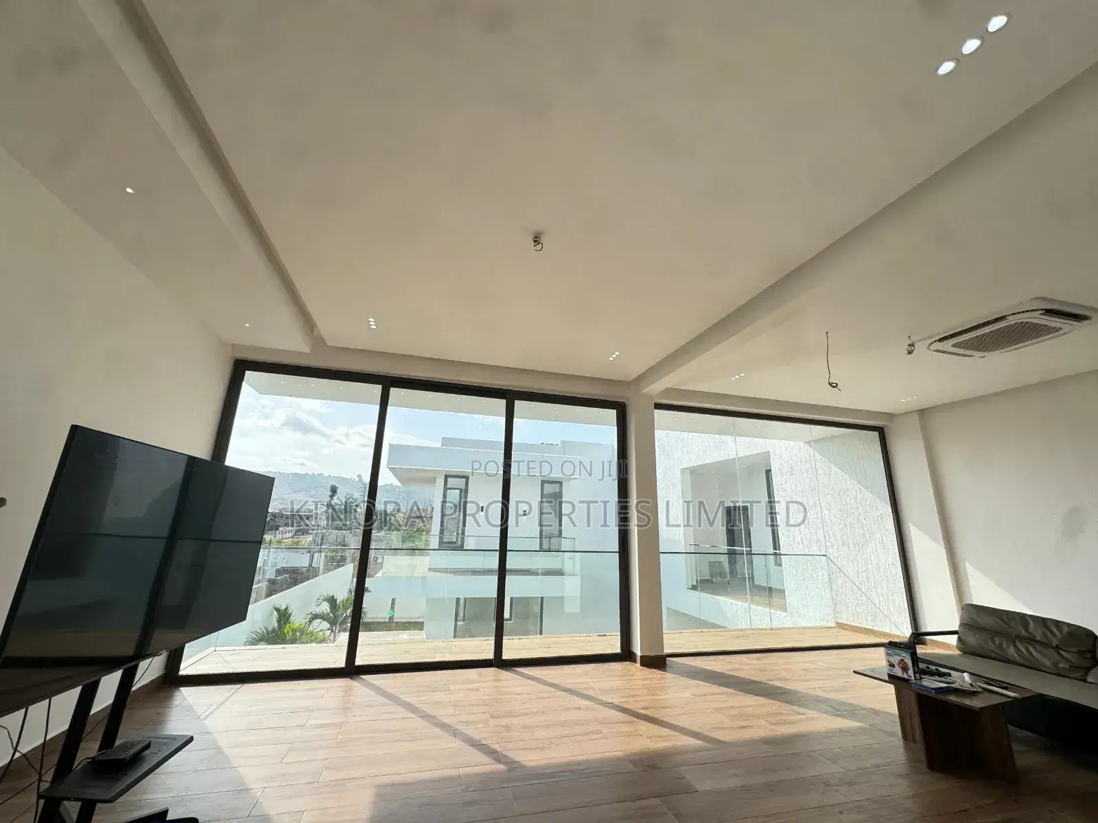 5bdrm Duplex in Oyarifa, Ghana Flag for sale