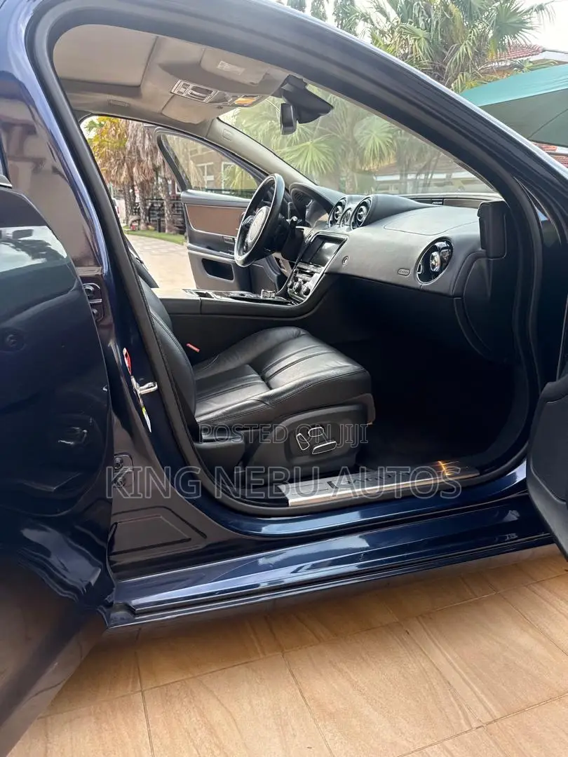 Jaguar XJ XJL Portfolio AWD 2017 Blue