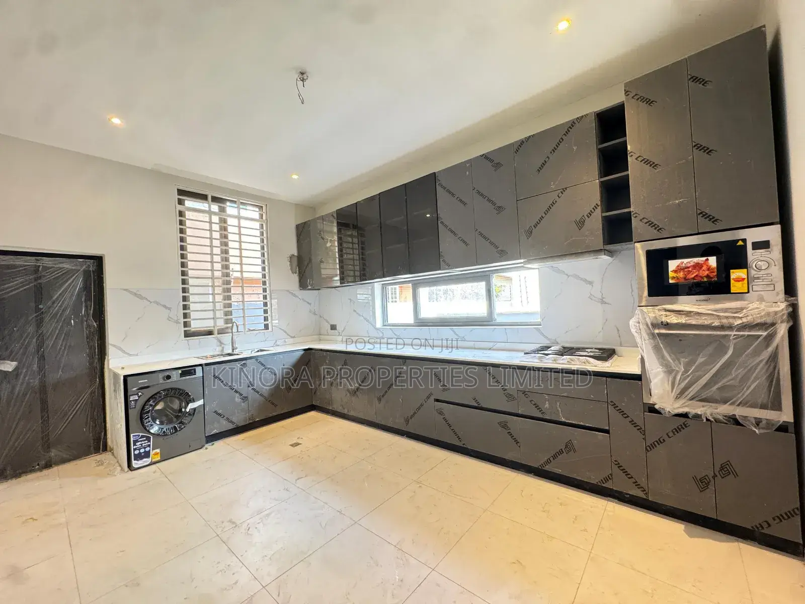 4bdrm Duplex in Davtraco Estate, American House for sale