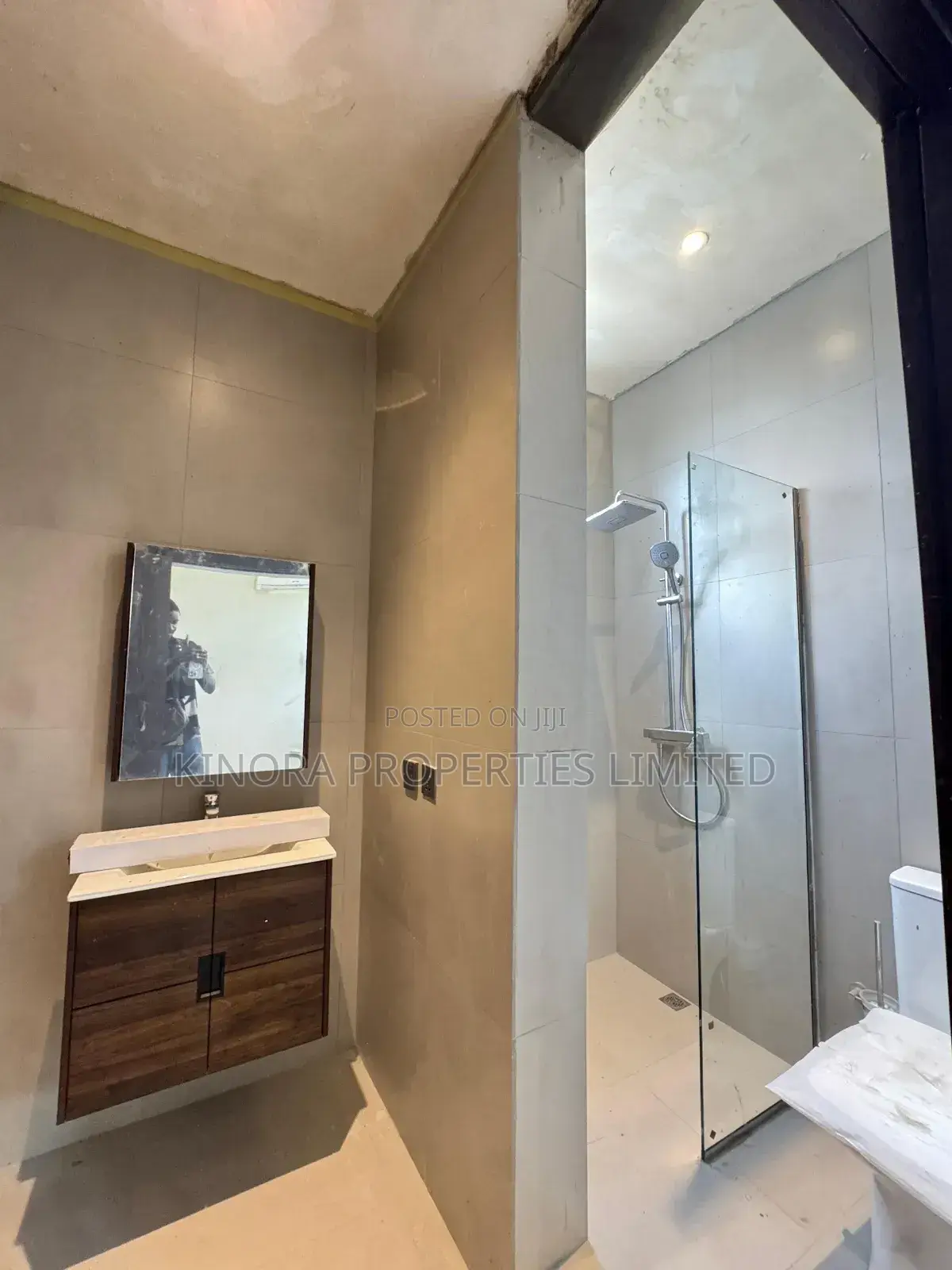 4bdrm Duplex in Davtraco Estate, American House for sale