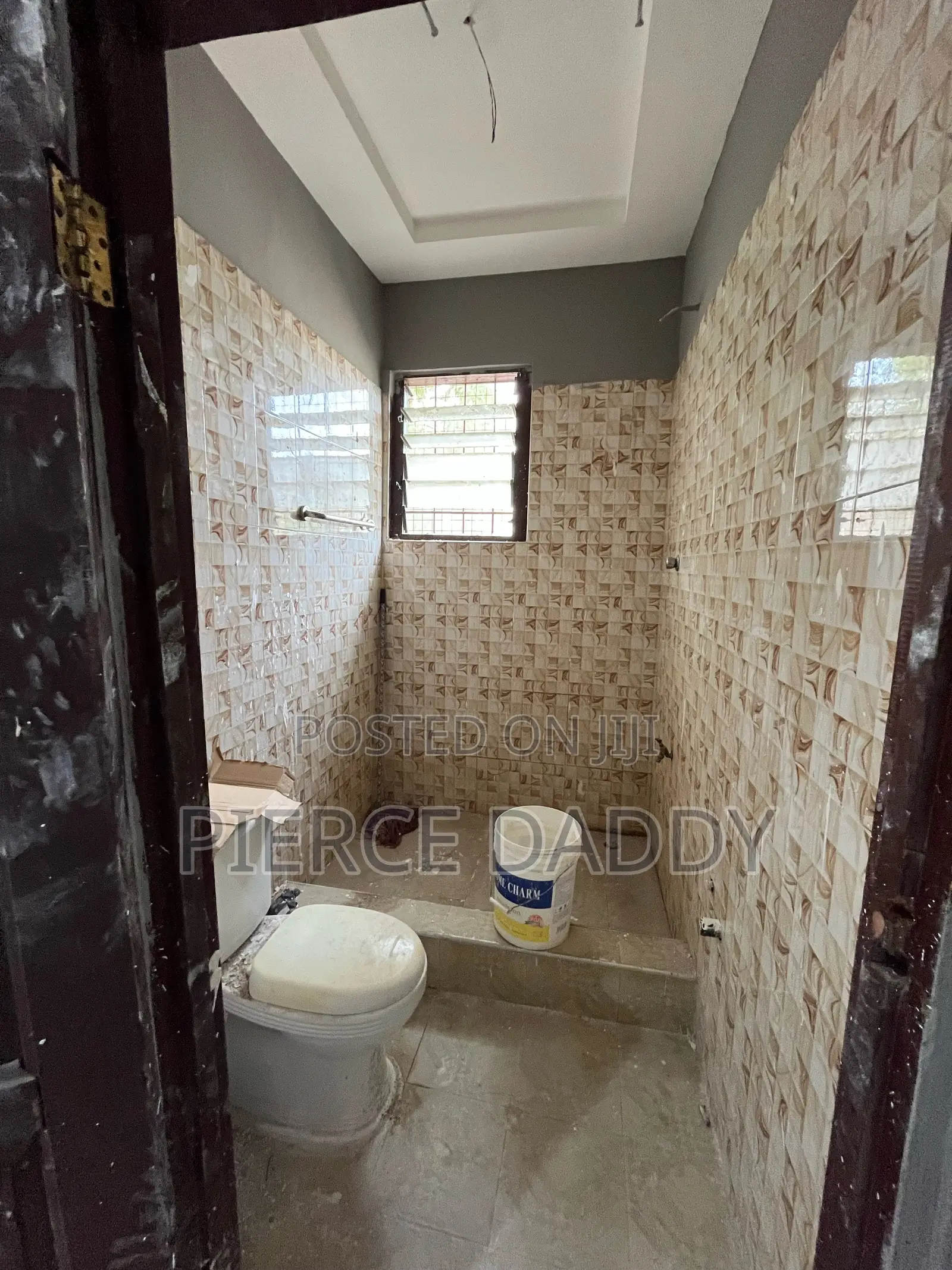 1bdrm Room & Parlour in Manhean for rent