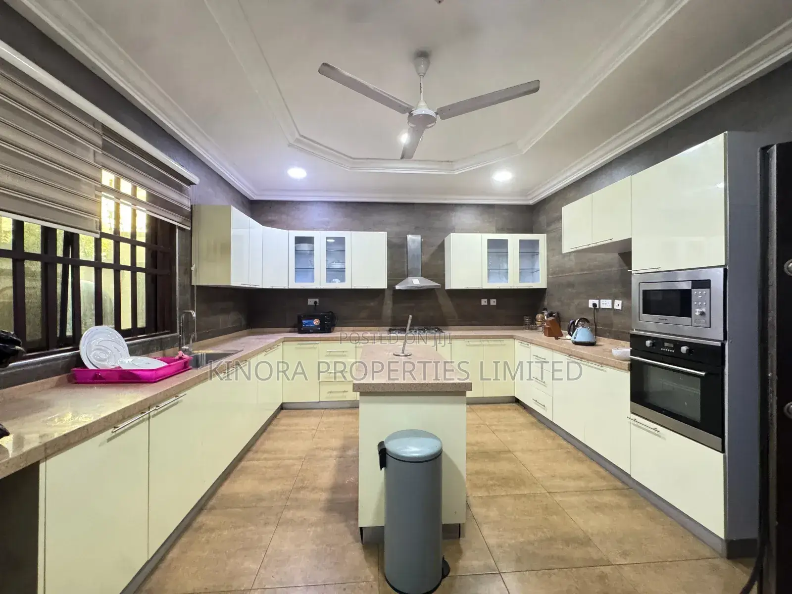 Furnished 7bdrm Apartment in East Legon Main, American House for rent