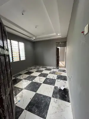 1bdrm Room & Parlour in Manhean for rent