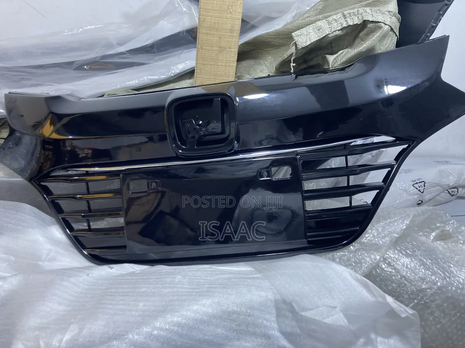 Honda HRV 2015,2016,2017,2018 Front Bumper Grill