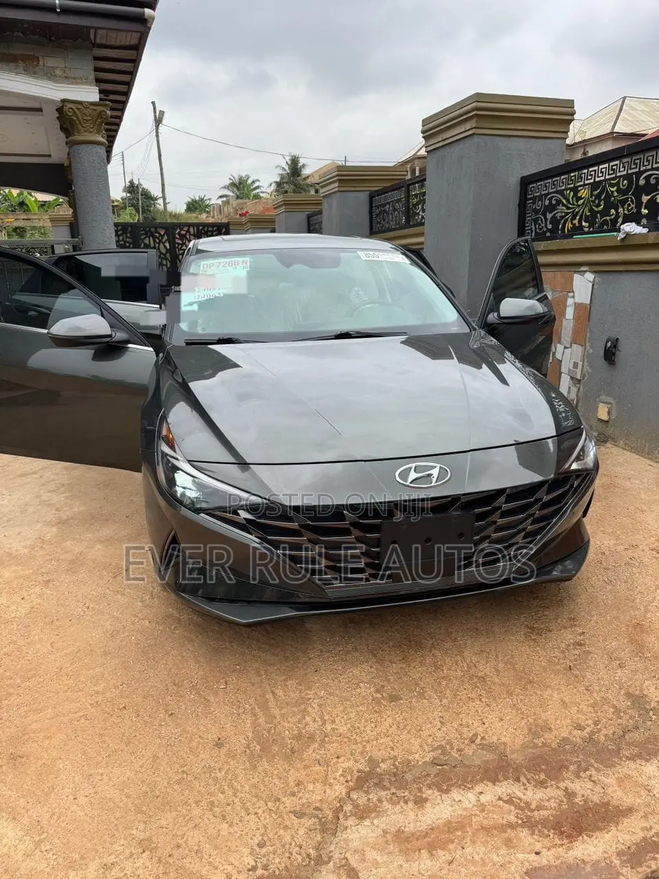 Hyundai Elantra Limited 2023 Gray
