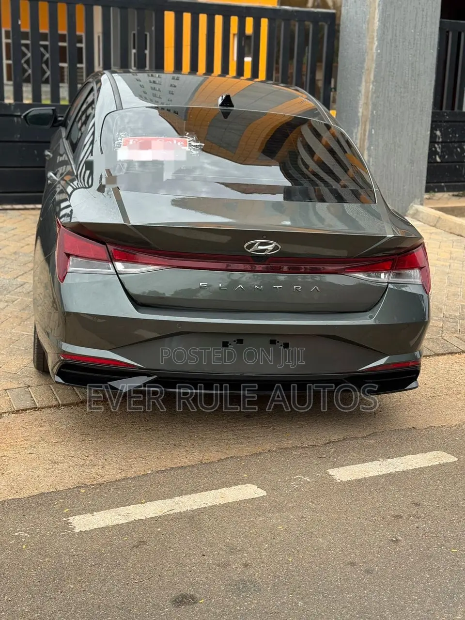 Hyundai Elantra Limited 2023 Gray
