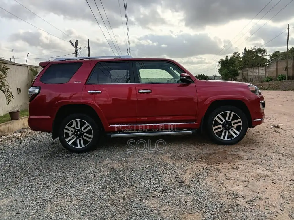 Toyota 4-Runner Limited 2021 Red
