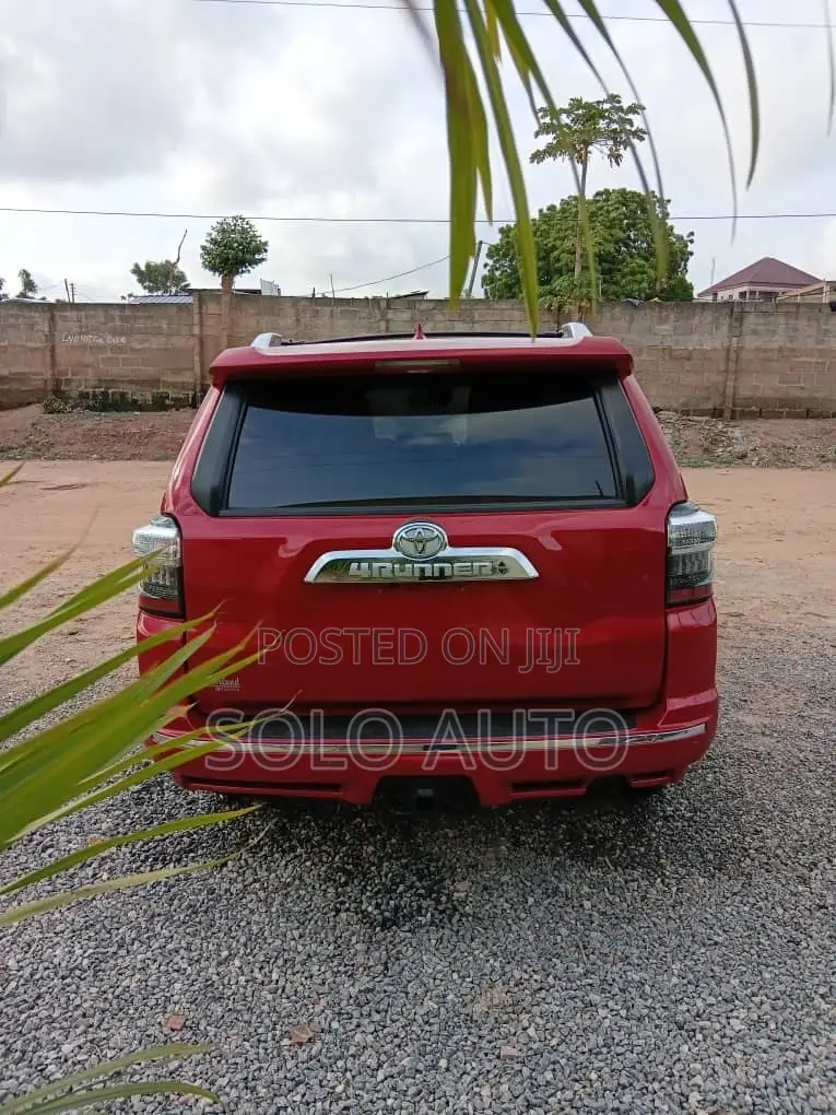 Toyota 4-Runner Limited 2021 Red