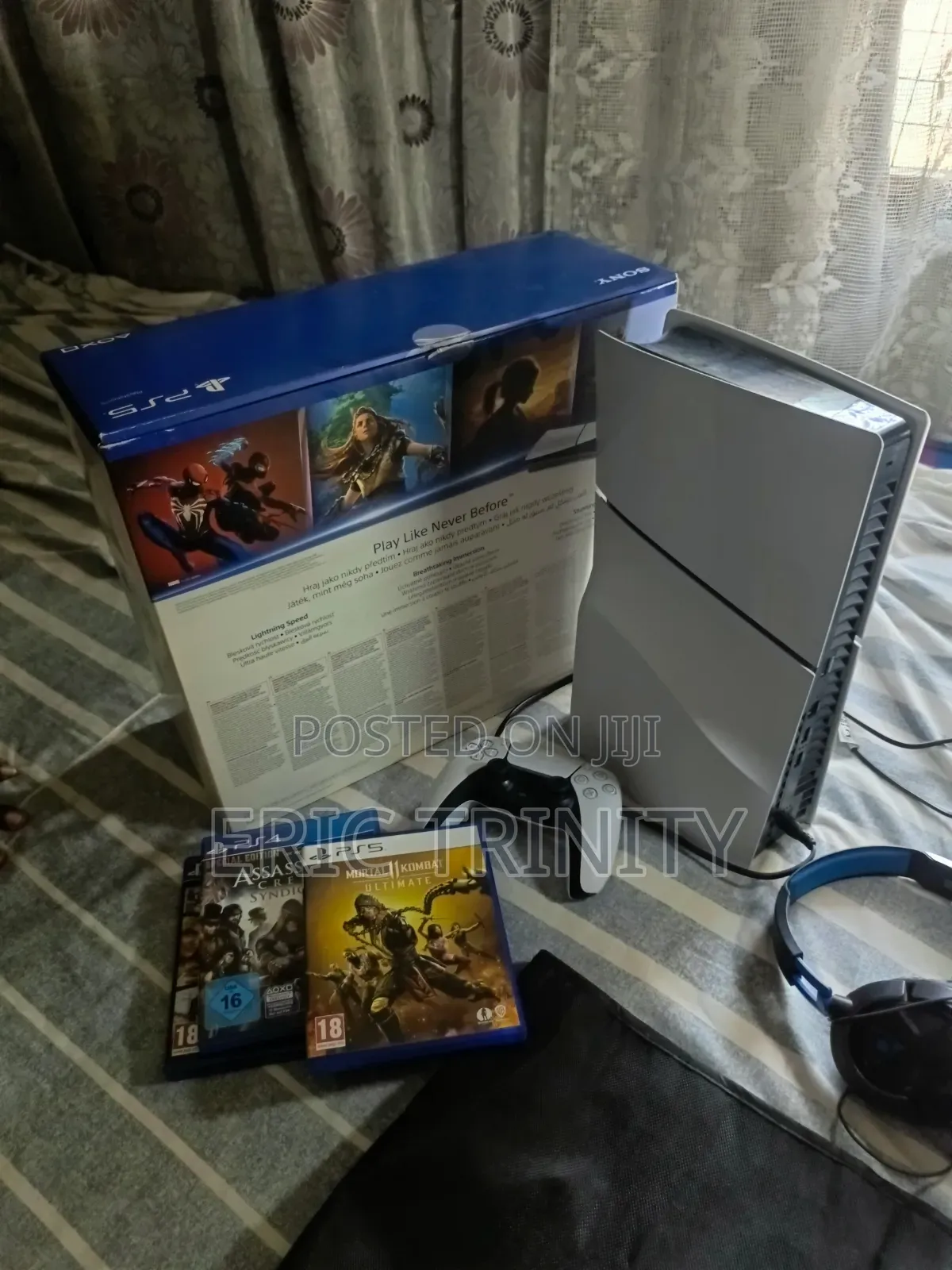 Slightly Used and Neat Ps5 for Sale.Disc Version and 1tb