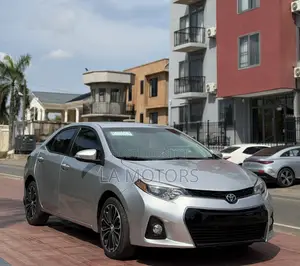 Toyota Corolla 2016 Silver
