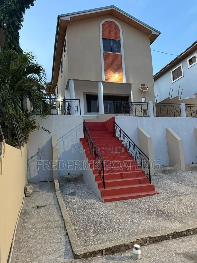 3bdrm House in Police Station for sale