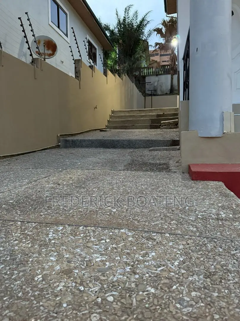 3bdrm House in Police Station for sale