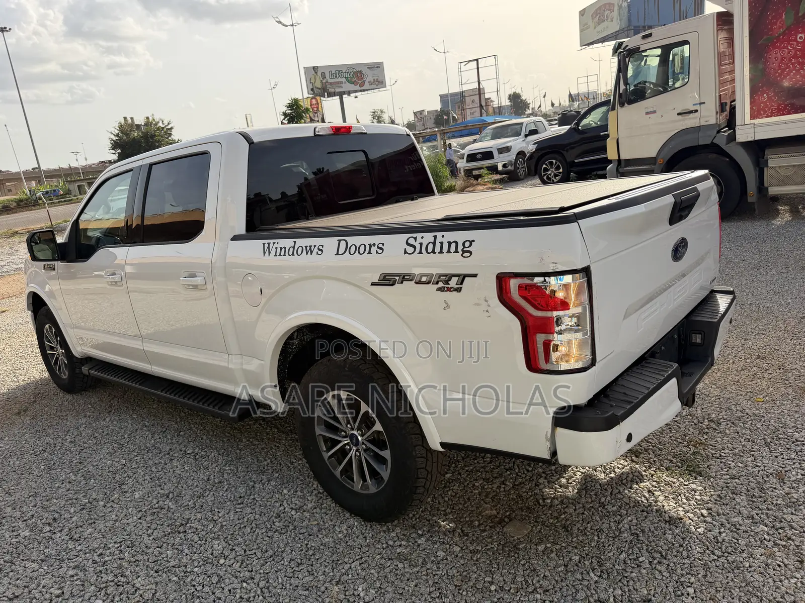 Ford F-150 2022 White