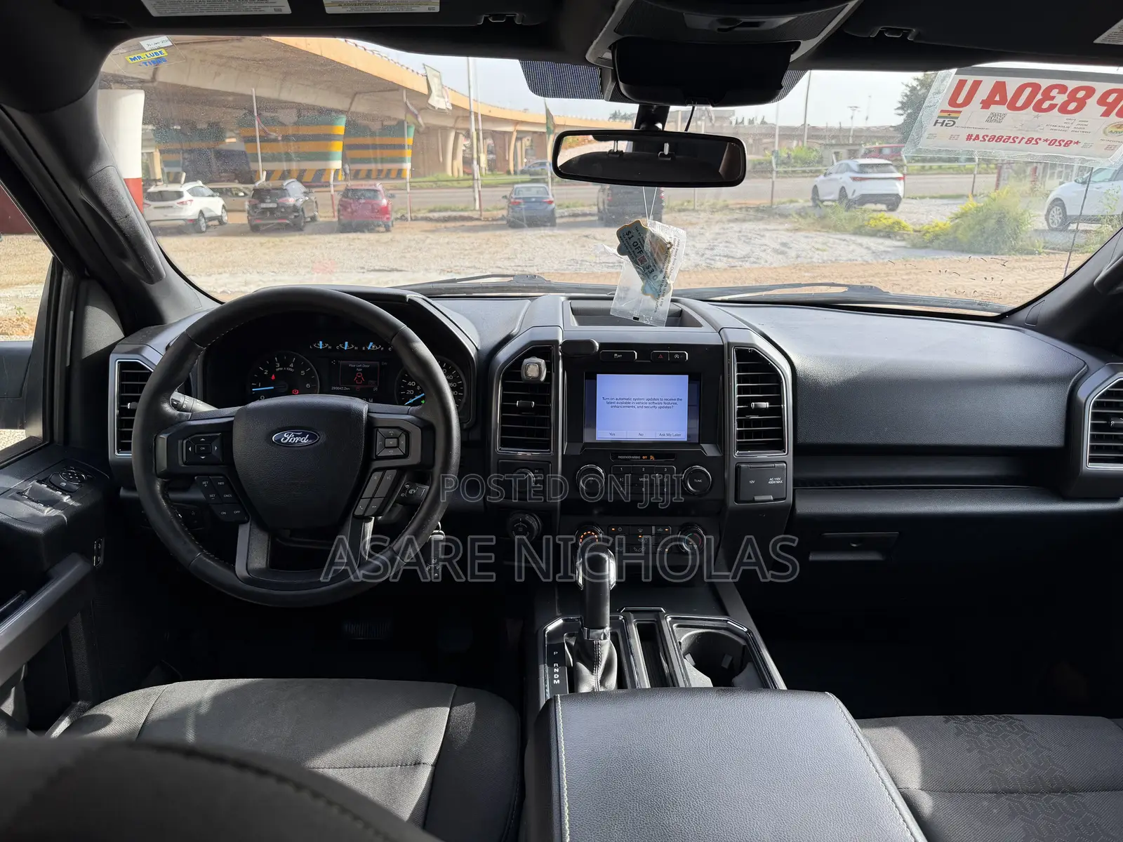 Ford F-150 2022 White