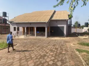6bdrm House in Adenta for rent