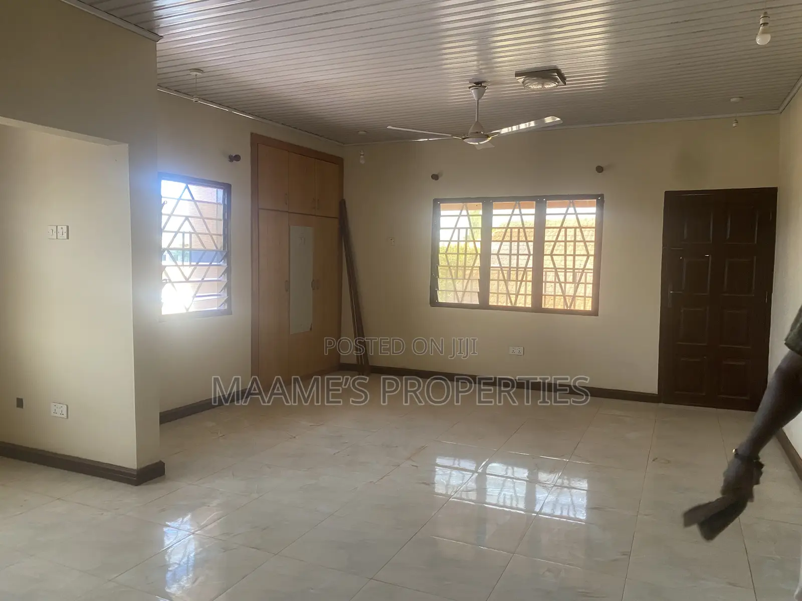 6bdrm House in Adenta for rent