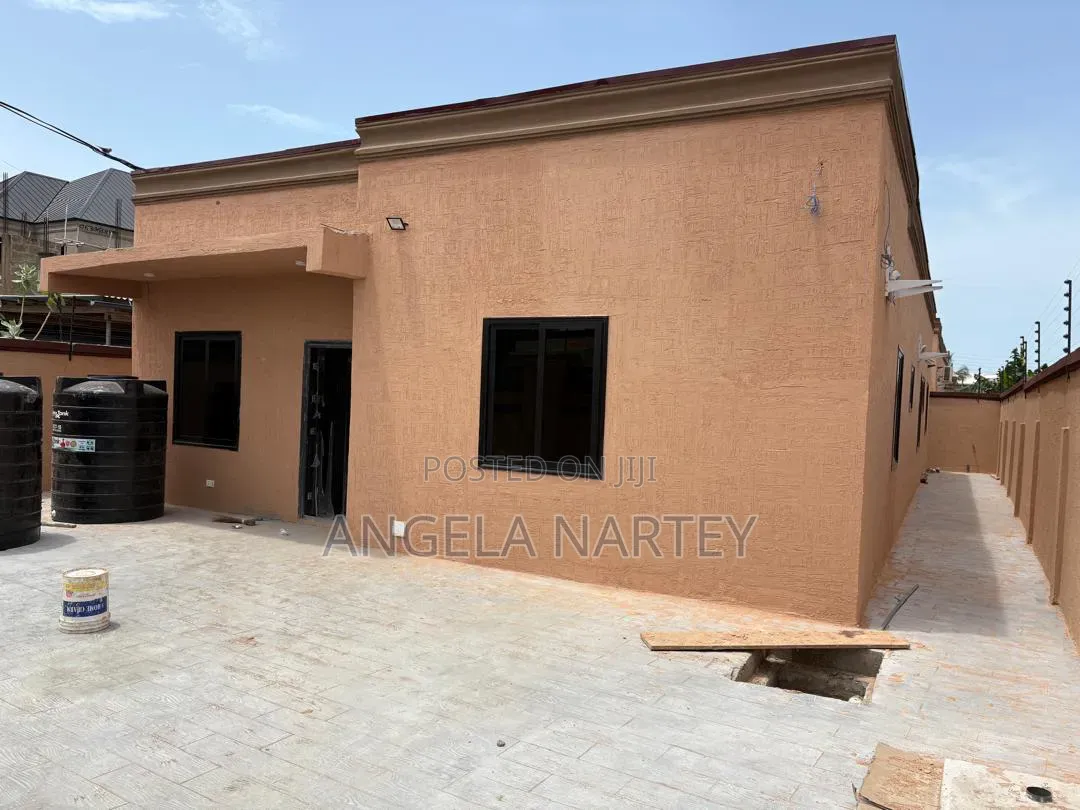 3bdrm House in Lashibi, Accra Metropolitan for sale
