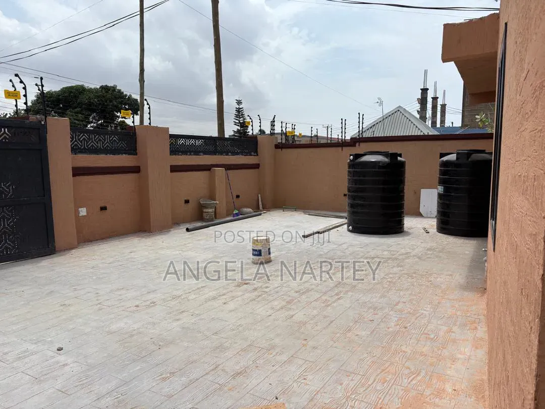 3bdrm House in Lashibi, Accra Metropolitan for sale
