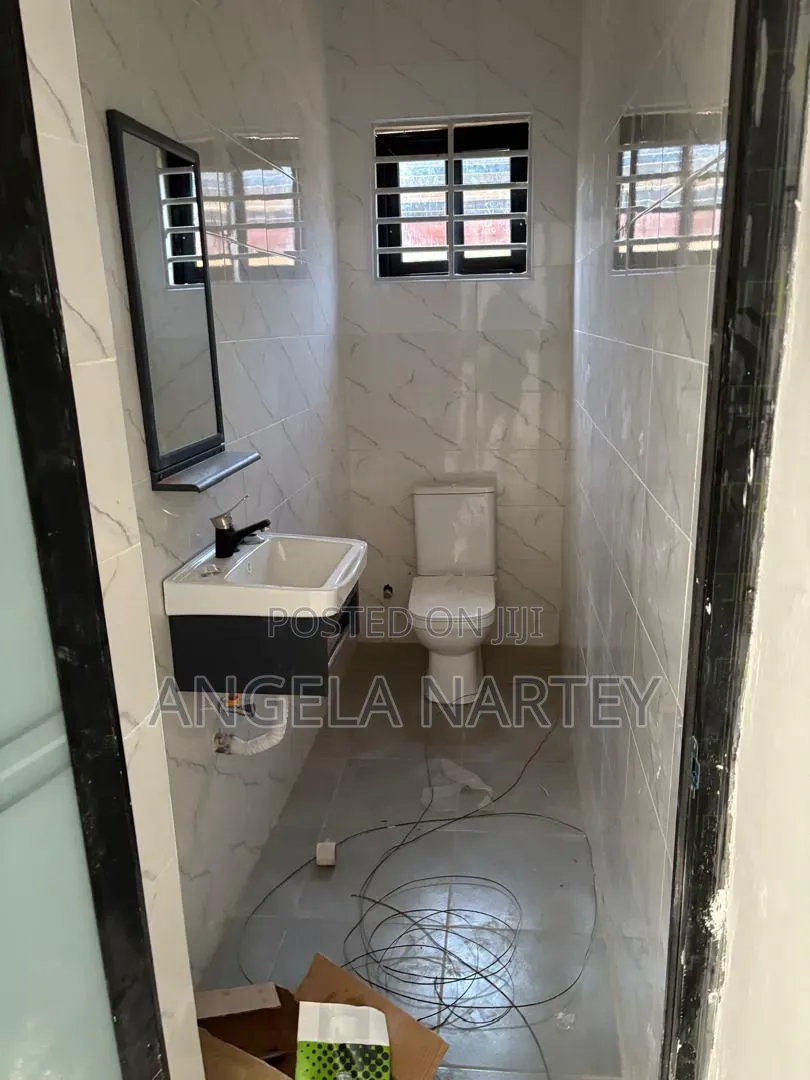 3bdrm House in Lashibi, Accra Metropolitan for sale