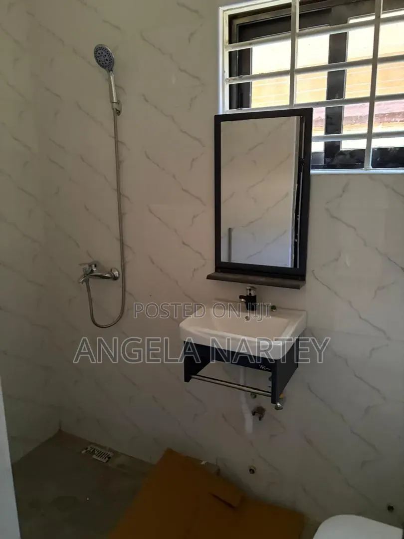 3bdrm House in Lashibi, Accra Metropolitan for sale