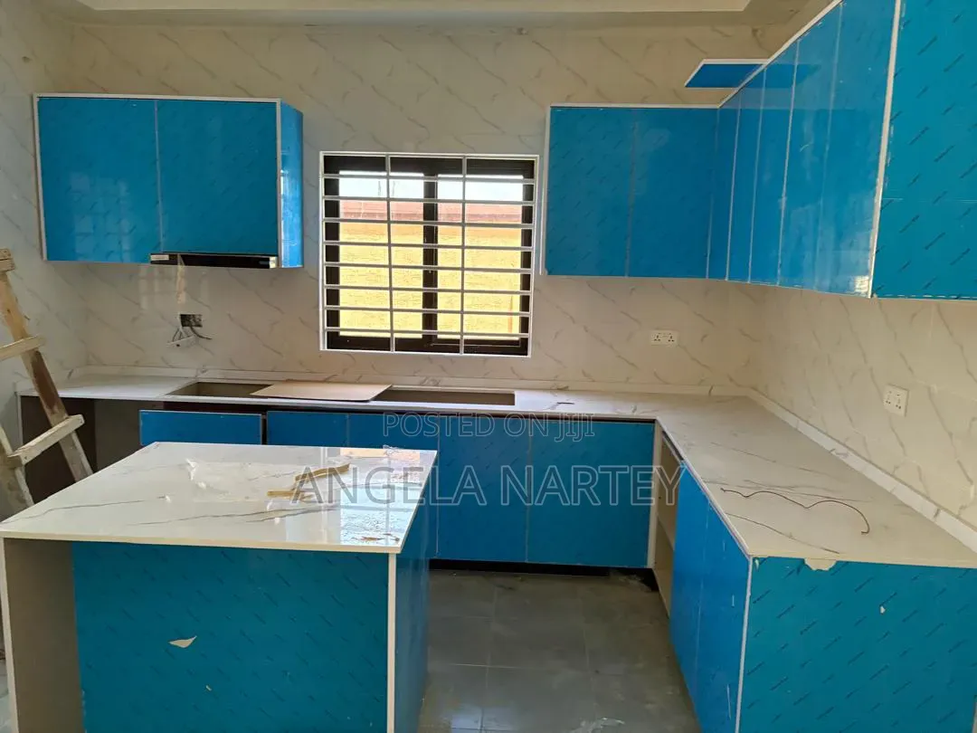 3bdrm House in Lashibi, Accra Metropolitan for sale