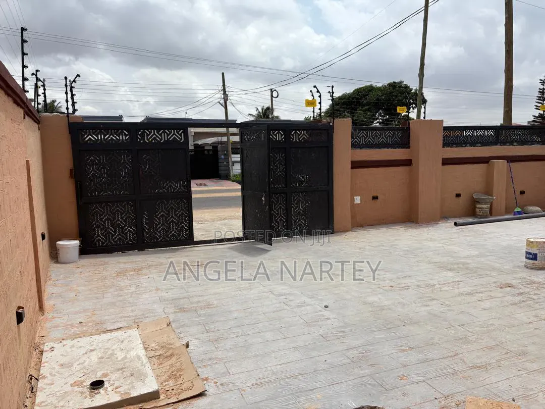 3bdrm House in Lashibi, Accra Metropolitan for sale