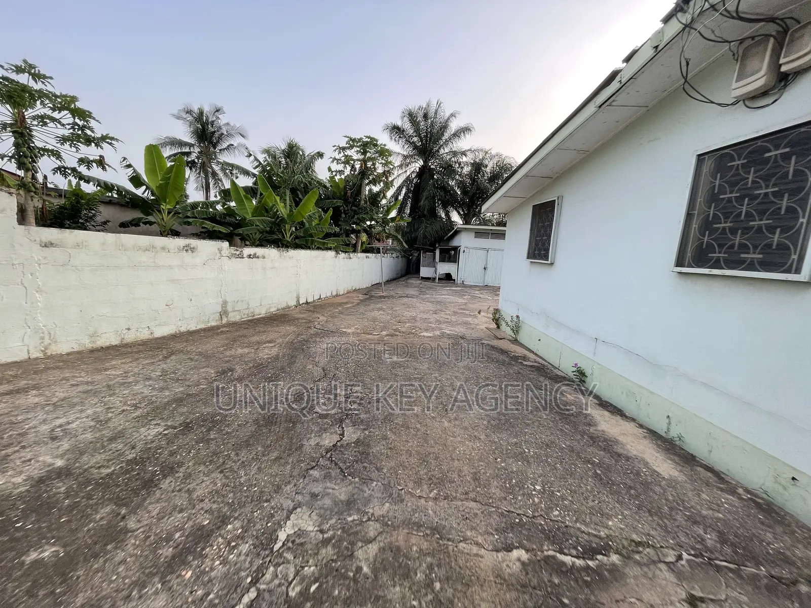 4 BDRM House on 2 Plot for Sale in Kanda