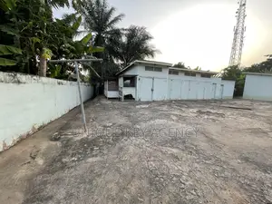 4 BDRM House on 2 Plot for Sale in Kanda